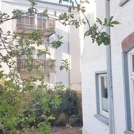 Urlaub Im Herzen Wismars Eg Hinten Mit Garten Apartment *