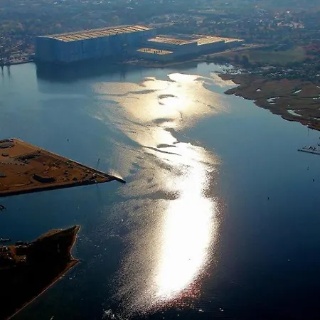 Apartment Urlaub Im Herzen Wismars Eg Hinten Mit Garten
